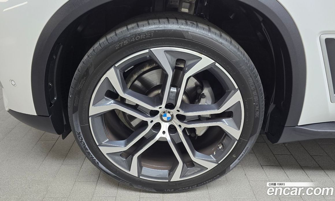 BMW X5 xDrive i40 xLine