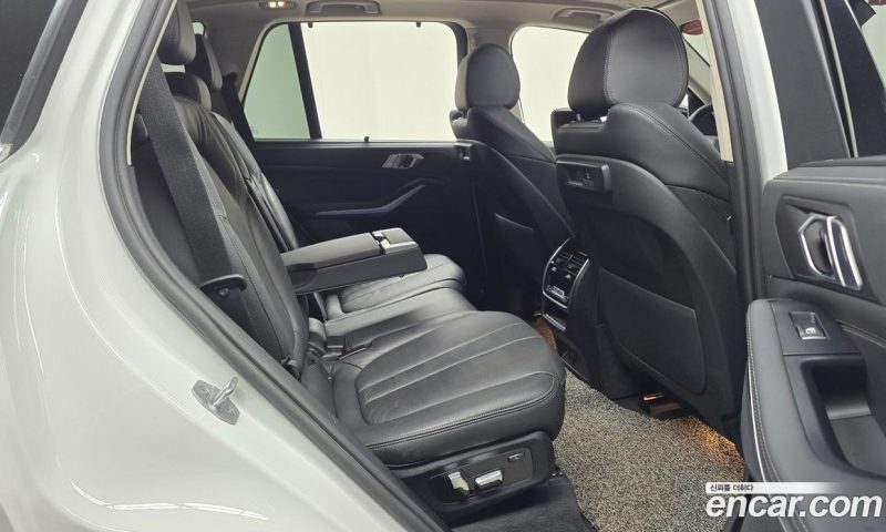 BMW X5 xDrive i40 xLine