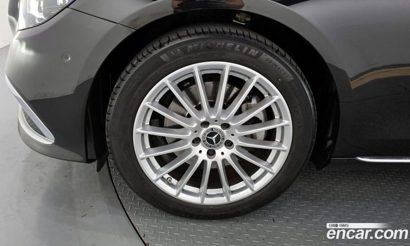 Mercedes Benz E-Class E250 Exclusive
