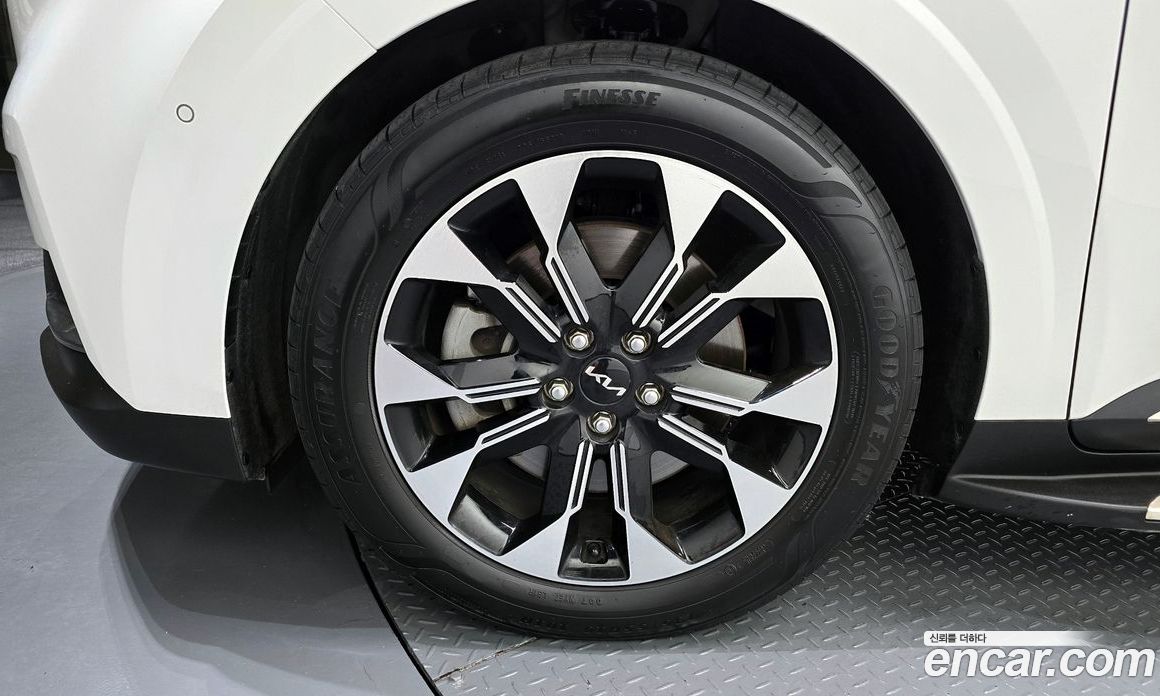 Kia Carnival 9-Seater Signature
