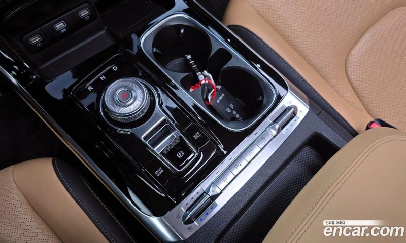 Kia Carnival 9-Seater Signature