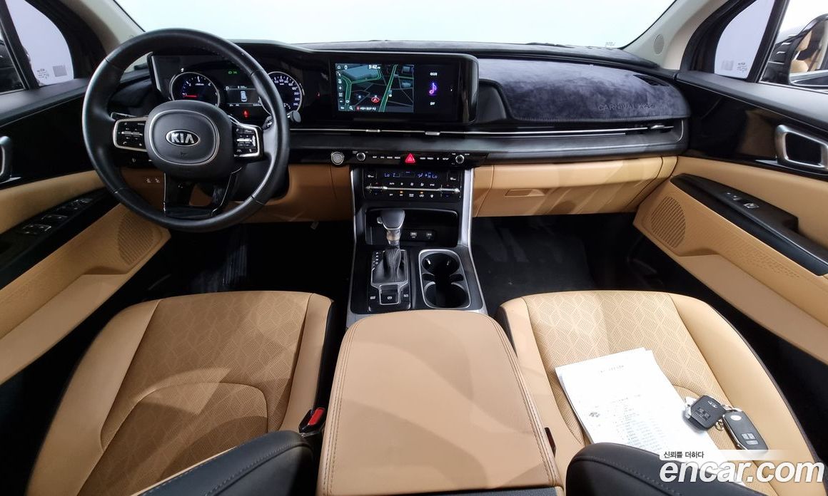 Kia Carnival 9-Seater Prestige