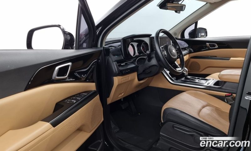 Kia Carnival 9-Seater Prestige