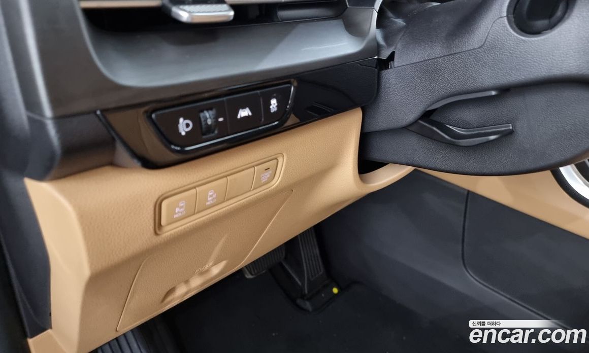 Kia Carnival 9-Seater Prestige