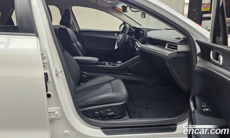 Kia K5 2.0