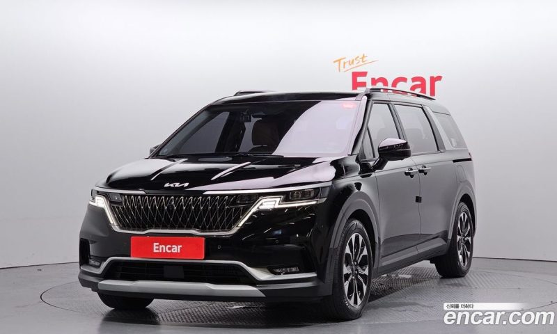 Kia Carnival 9-Seater Prestige
