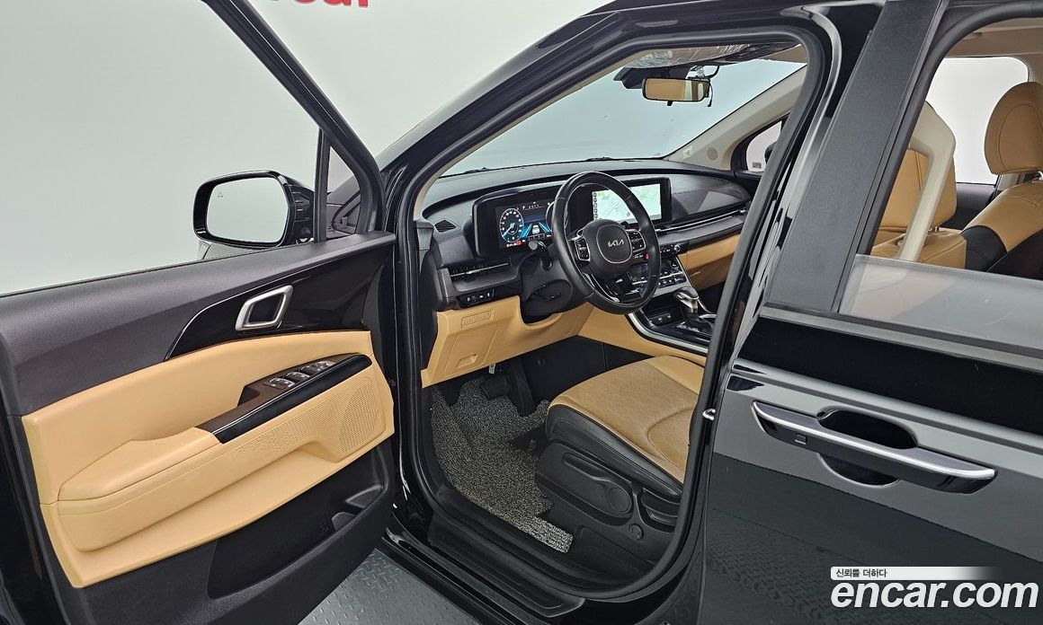 Kia Carnival 9-Seater Prestige