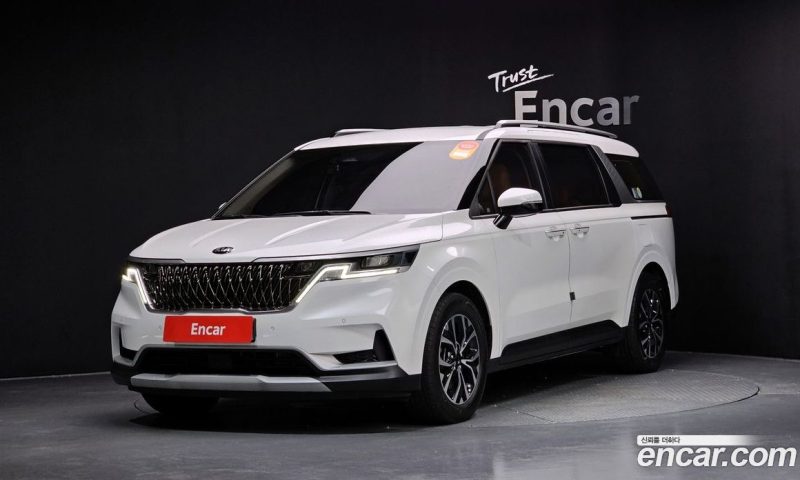 Kia Carnival 9-Seater Prestige