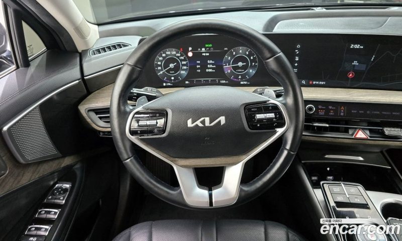 Kia K8 2.5 Gasoline 2WD