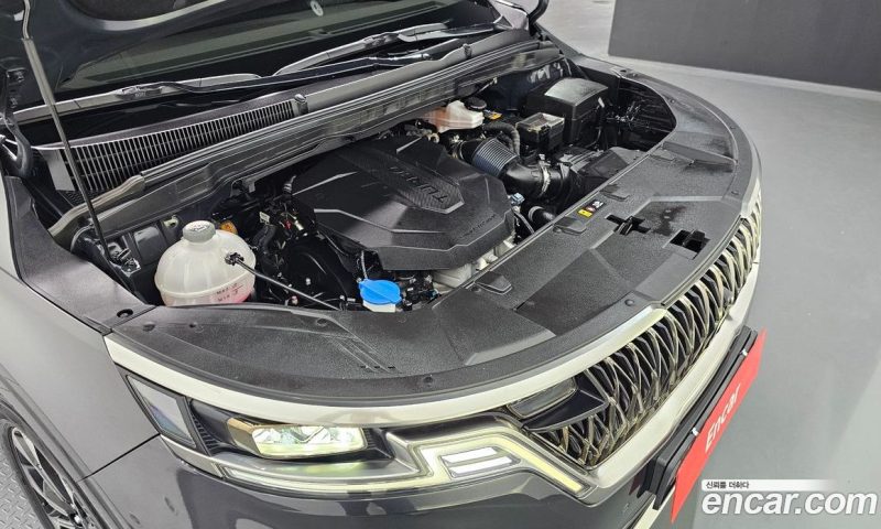 Kia Carnival 9-Seater Noblesse