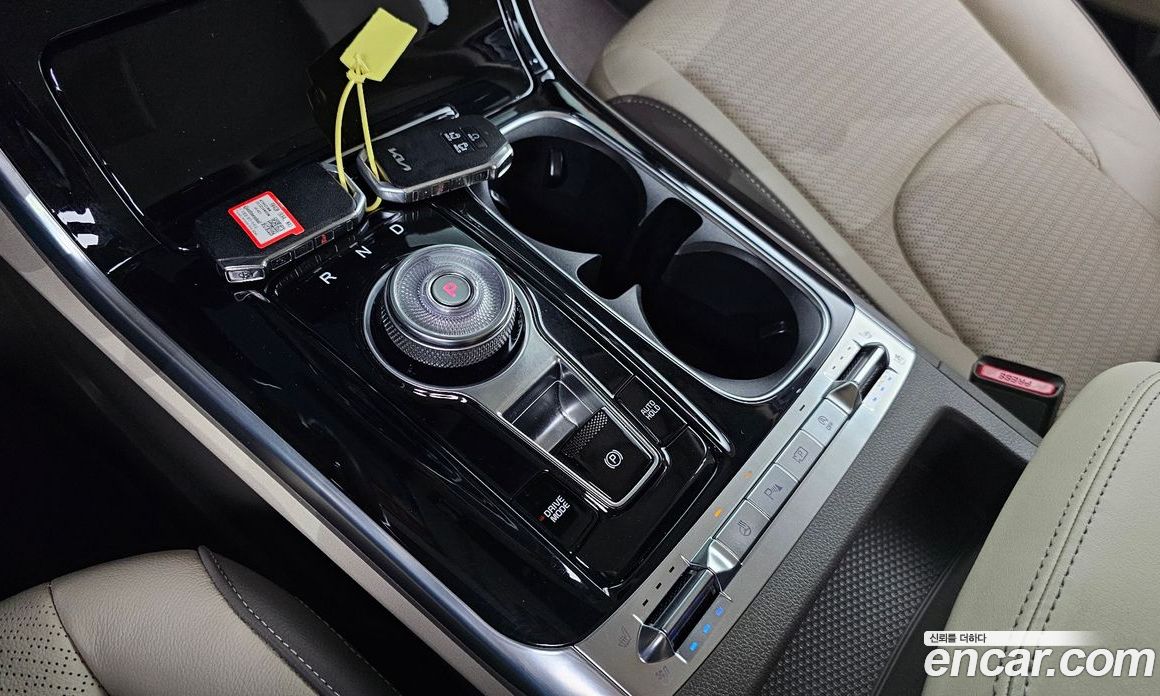 Kia Carnival 9-Seater Noblesse