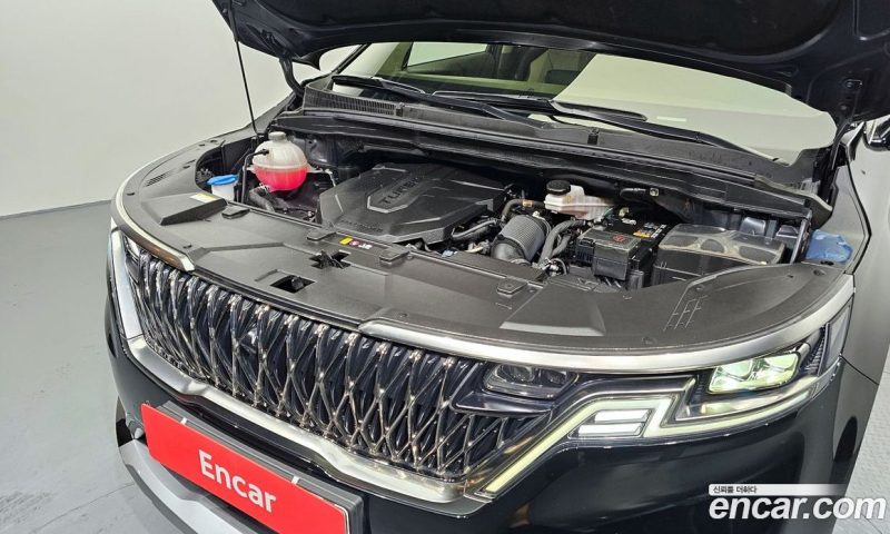 Kia Carnival 7-Seater Hi-Limousine