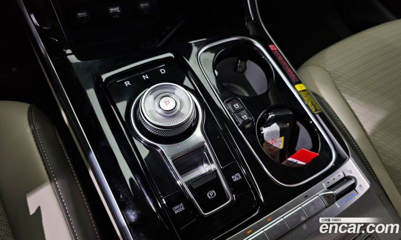 Kia Carnival 7-Seater Hi-Limousine