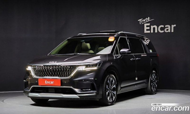 Kia Carnival 9-Seater Signature