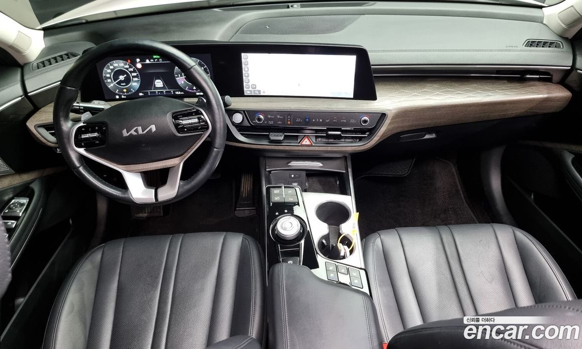 Kia K8 2.5 Gasoline 2WD