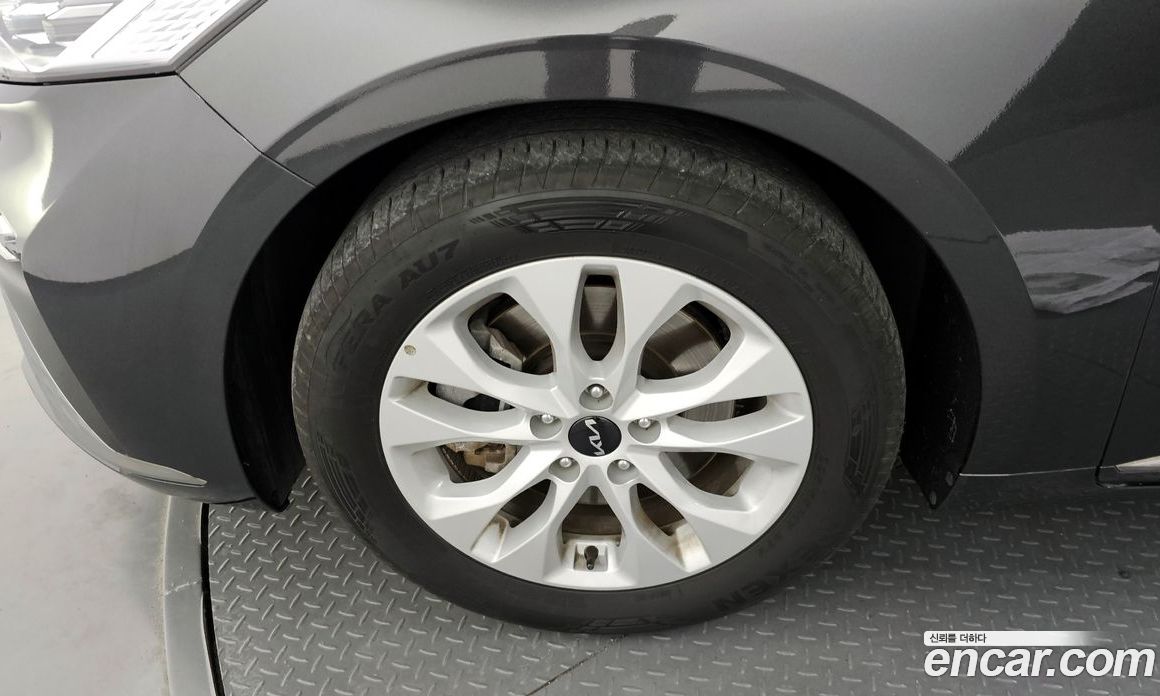 Kia K8 2.5 Gasoline 2WD
