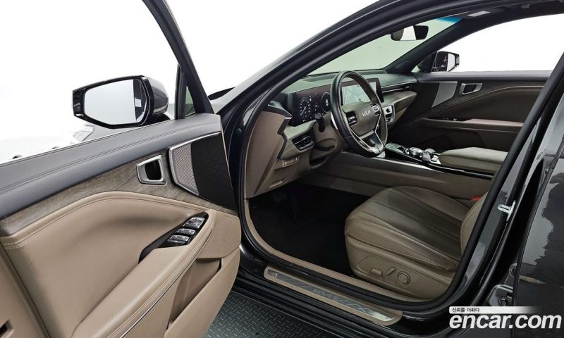 Kia K8 2.5 Gasoline 2WD