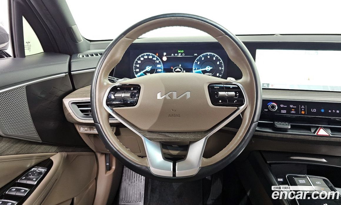 Kia K8 2.5 Gasoline 2WD