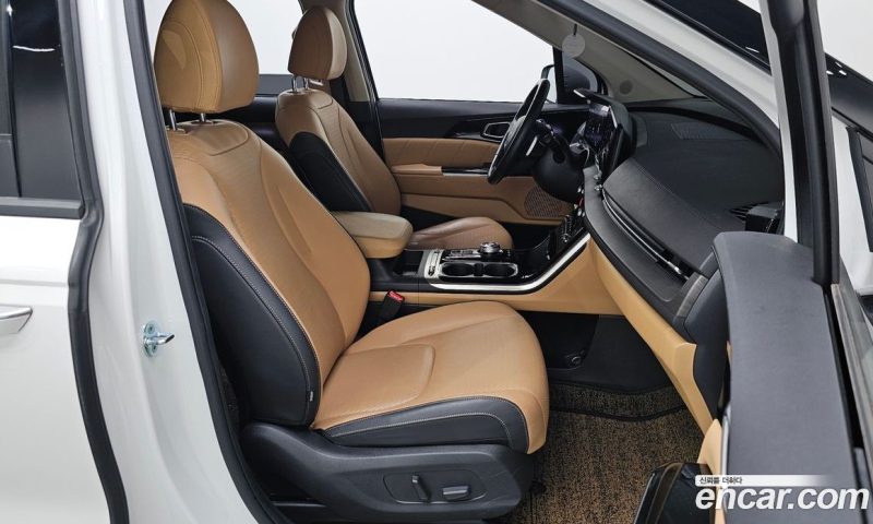 Kia Carnival 7-Seater Signature