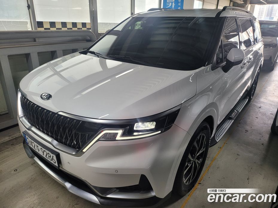 Kia Carnival 9-Seater Signature
