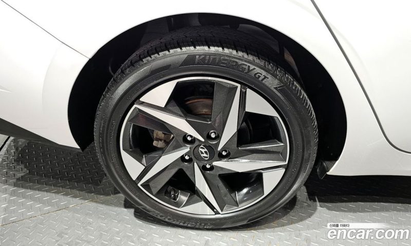Hyundai Avante 1.6
