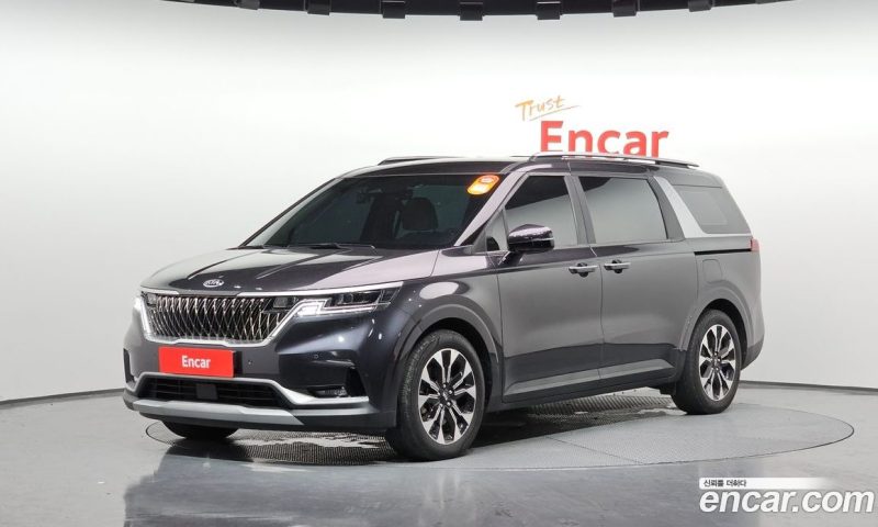 Kia Carnival 9-Seater Prestige