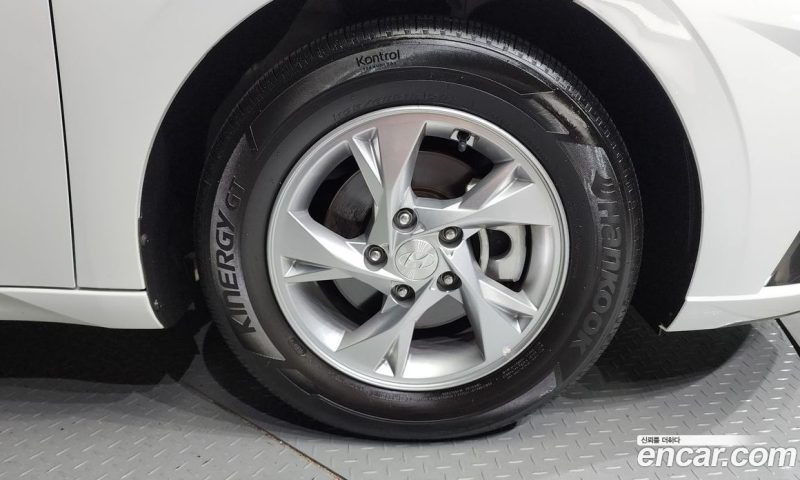 Hyundai Avante 1.6