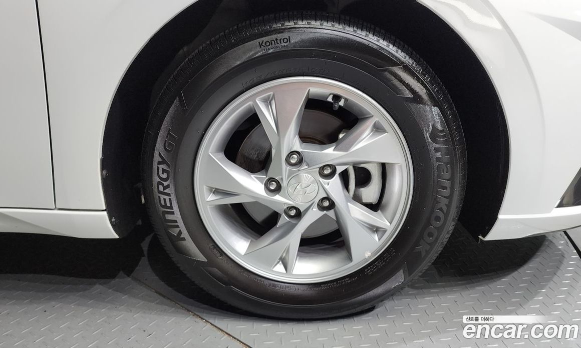 Hyundai Avante 1.6