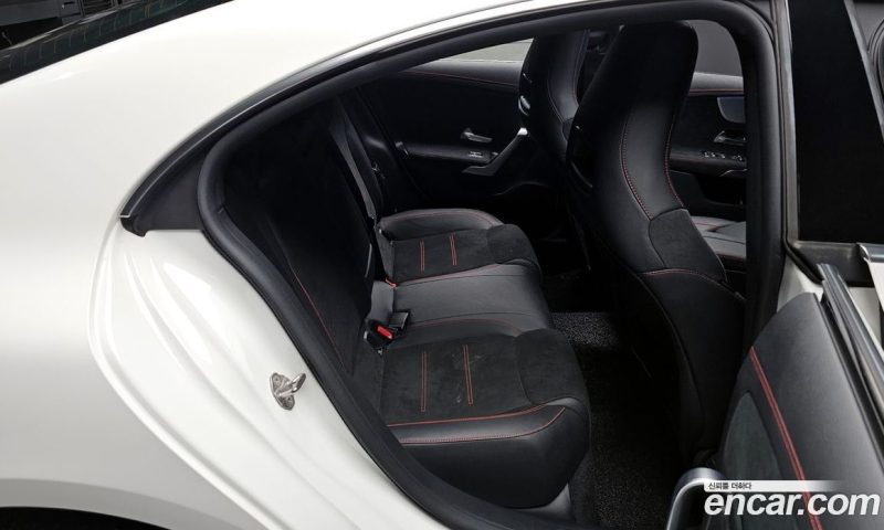 Mercedes Benz CLA-Class CLA250 4MATIC