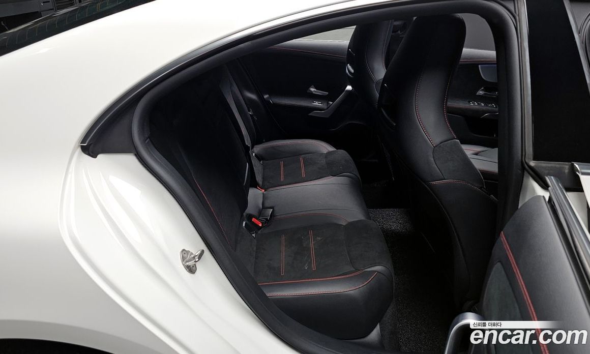 Mercedes Benz CLA-Class CLA250 4MATIC