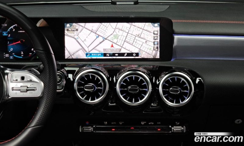Mercedes Benz CLA-Class CLA250 4MATIC