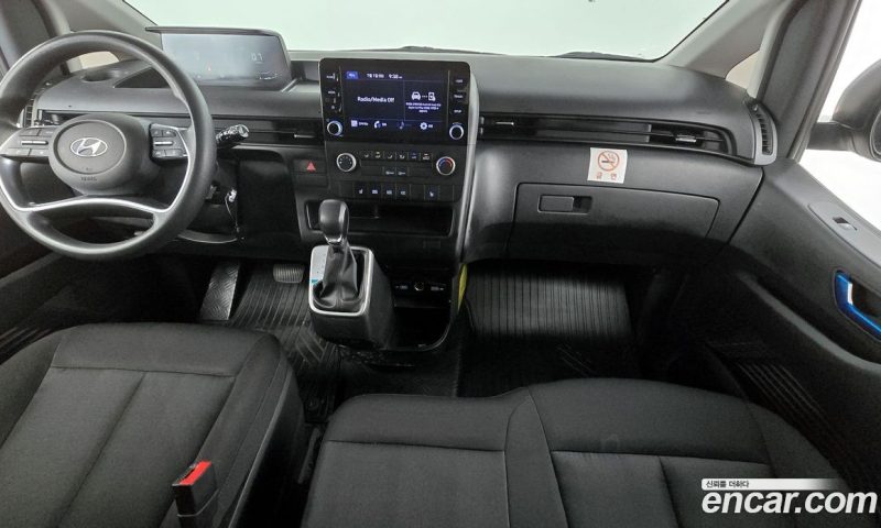 Hyundai Staria Cargo 3-Seater