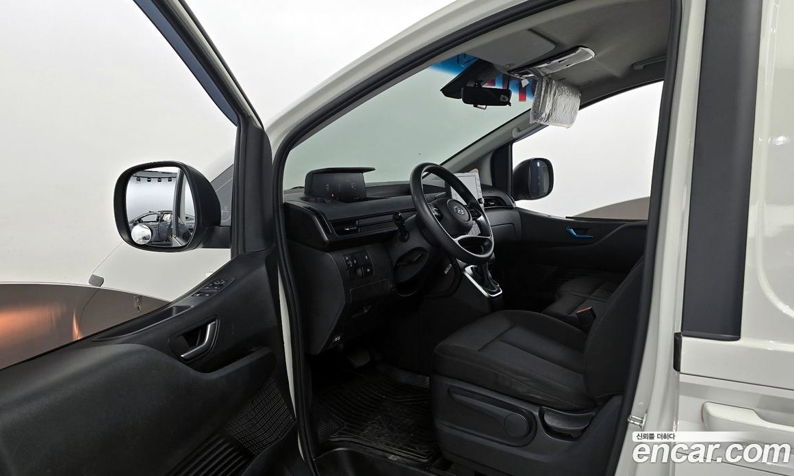 Hyundai Staria Cargo 3-Seater