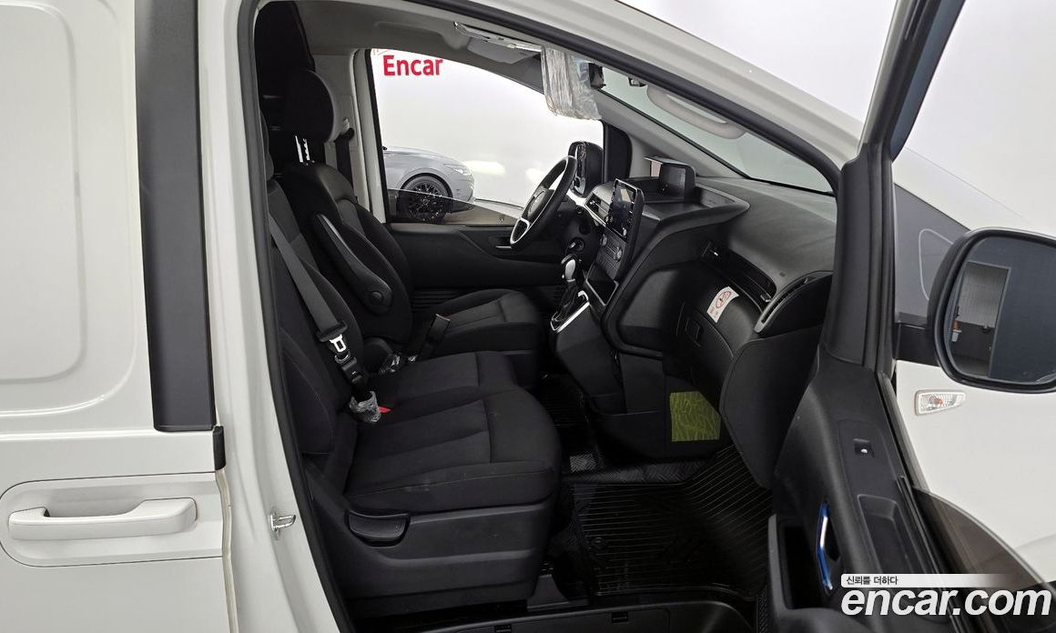 Hyundai Staria Cargo 3-Seater