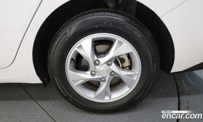 Hyundai Avante 1.6