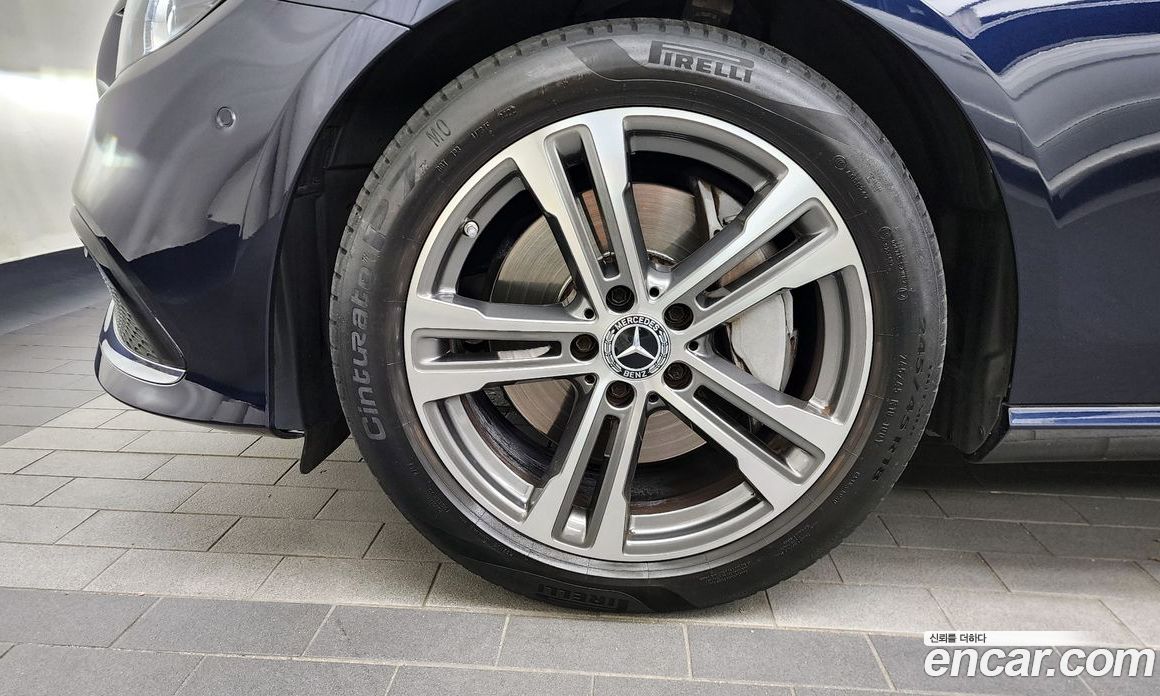 Mercedes Benz E-Class E350 4MATIC Avantgarde