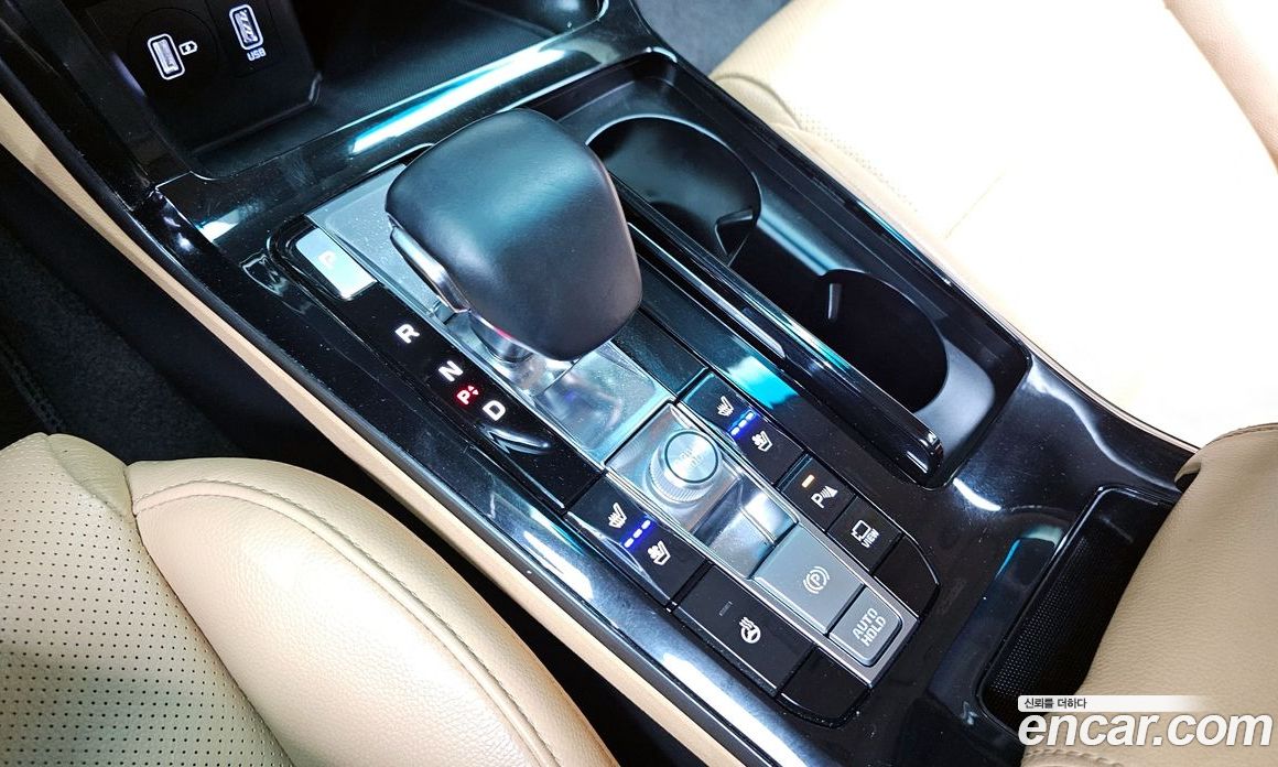 Kia K7 2.5 GDI Noblesse