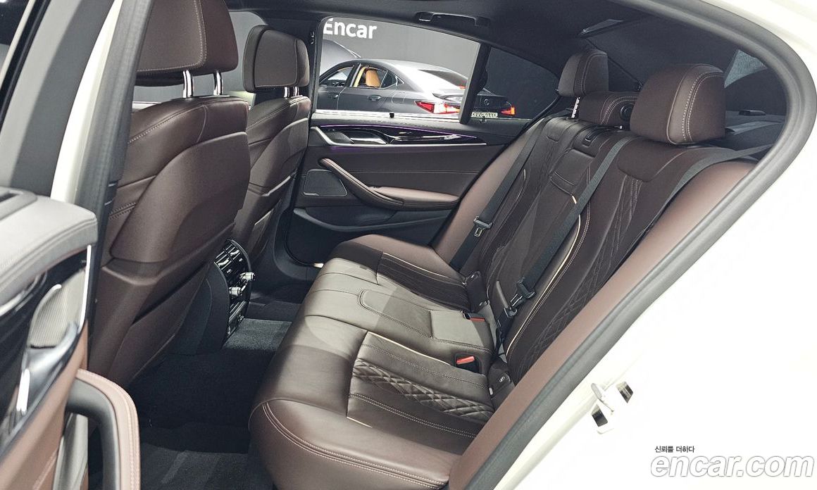 BMW 5-Series i530 M Sport Package