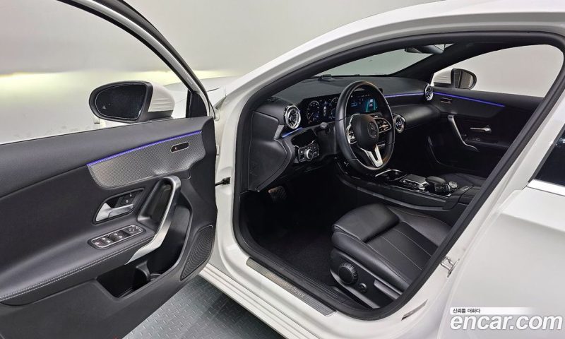 Mercedes Benz A-Class A220 Hatchback