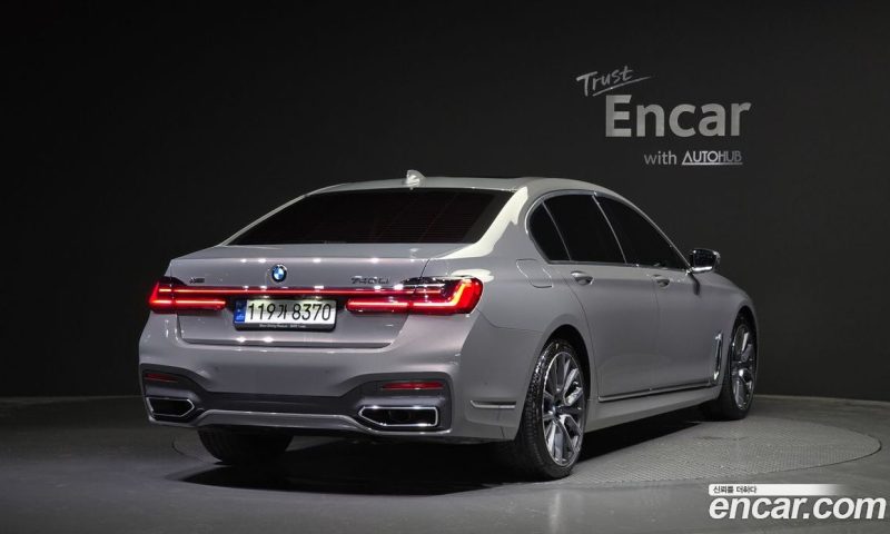 BMW 7-Series 740Li xDrive M Sport Package