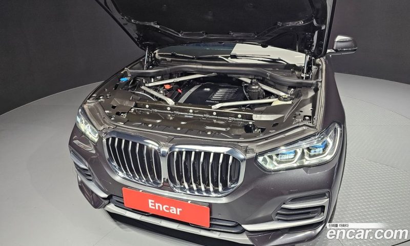 BMW X5 xDrive i40 xLine