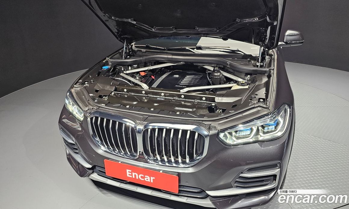BMW X5 xDrive i40 xLine