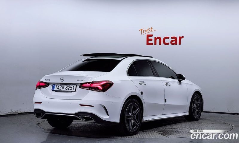 Mercedes Benz A-Class A250 4MATIC Sedan