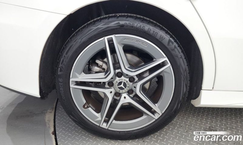 Mercedes Benz A-Class A250 4MATIC Sedan