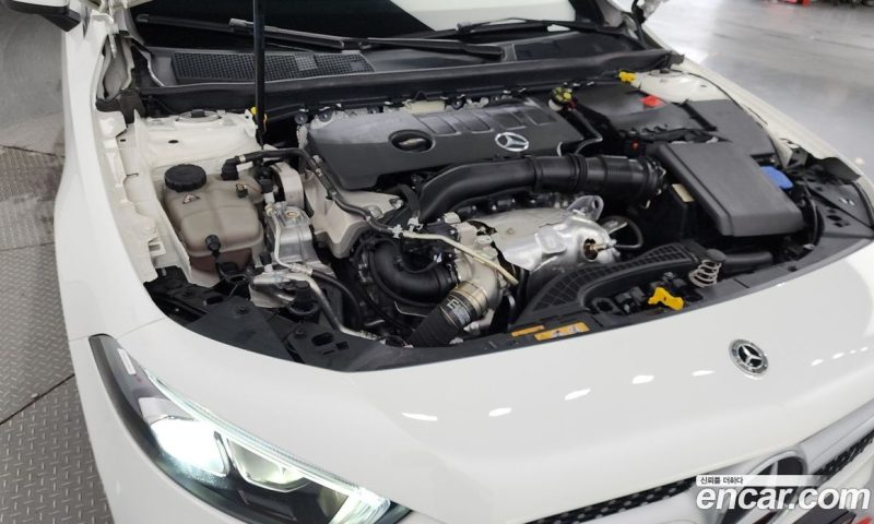 Mercedes Benz A-Class A250 4MATIC Sedan