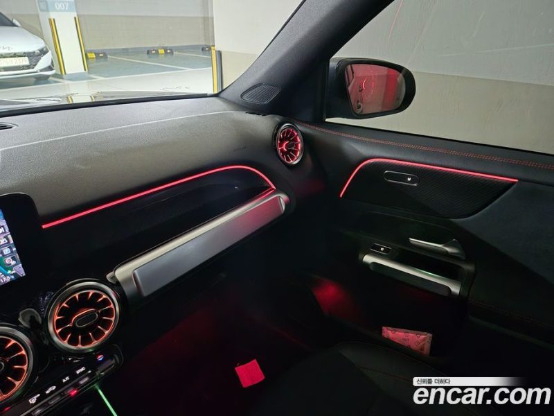 Mercedes Benz GLB-Class GLB250 4MATIC