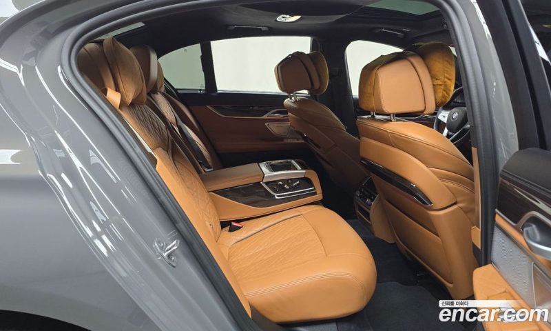 BMW 7-Series i740 Design Pure Excellence