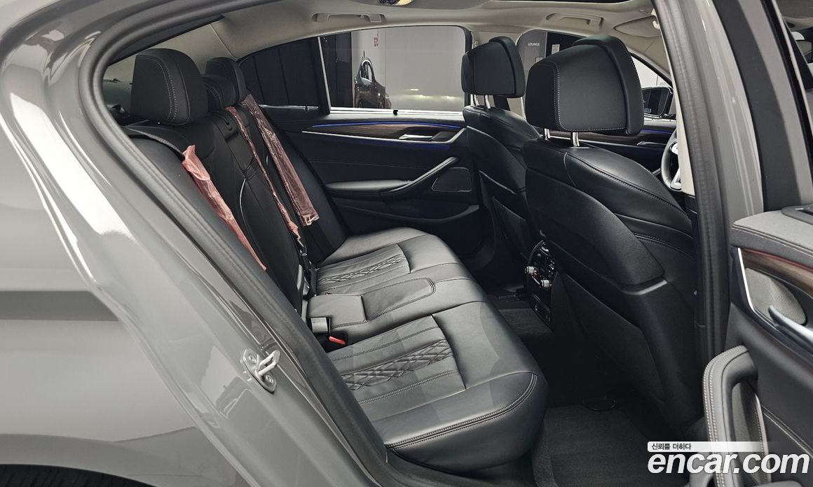 BMW 5-Series i530 Luxury