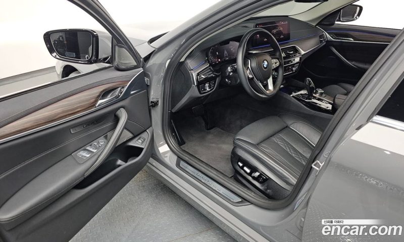BMW 5-Series i530 Luxury