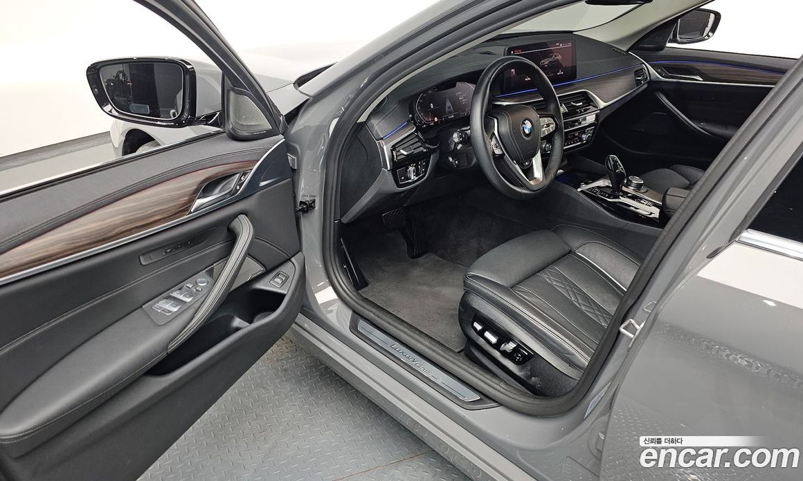 BMW 5-Series i530 Luxury